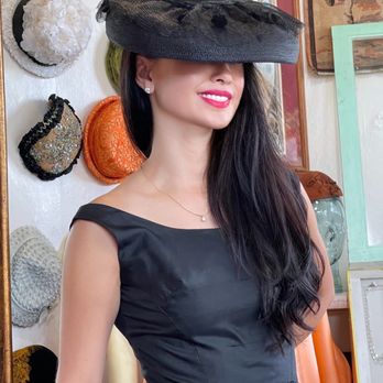 Reincarnation - Used, Vintage & Consignment Near Me - Pacific Grove, California