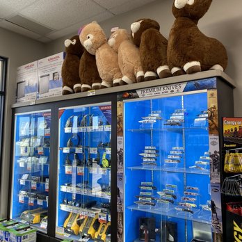 Love's Travel Stop - Plush animals and gifts - Convenience Stores Near Me - Milan, New Mexico