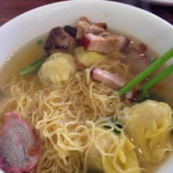 Wonton soup noodles