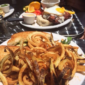 Snug Harbor - Cosmic chicken and suzie qs. GET IT!!! - Diners Near Me - Santa Monica, California