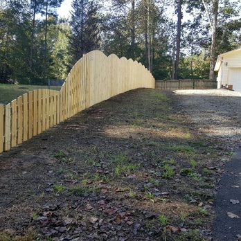 Fredericksburg Fences - Beautifully done as the hill grades down - Fences & Gates Near Me - Fredericksburg, Virginia Fredericksburg Fences - Beautifully done as the hill grades down - Fences & Gates Near Me - Fredericksburg, Virginia