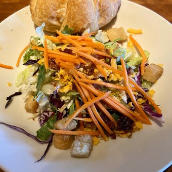J. Alexander's - Redlands Salad - Steakhouses Near Me - Dayton, Ohio
