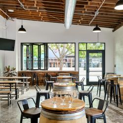 Hapa's Brewing Company - Inside taproom