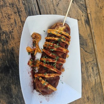 Hula Ula Dancing Lobster - Lobster dog - Food Trucks Near Me - Kahuku, Hawaii