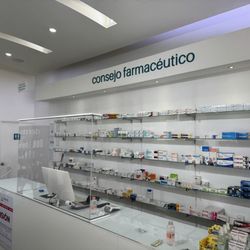 Farmacia Centro - Service counter