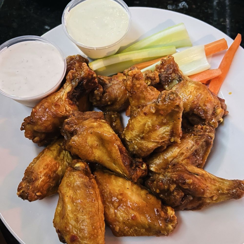 Ale Emporium - Spicy garlic wings - Pizza Near Me - Indianapolis, Indiana Ale Emporium - Spicy garlic wings - Pizza Near Me - Indianapolis, Indiana