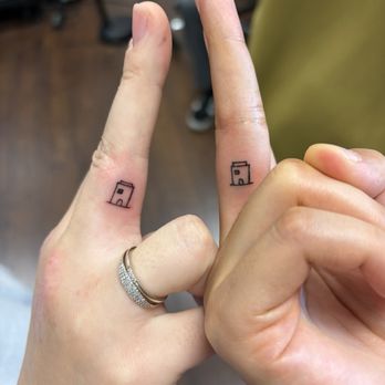Fine tattoo - Tattoo Near Me