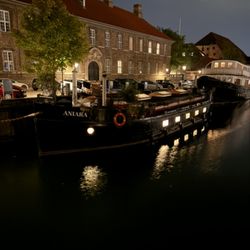 Privatklinikken Aniara - The clinic is located on the oldest houseboat in Copenhagen