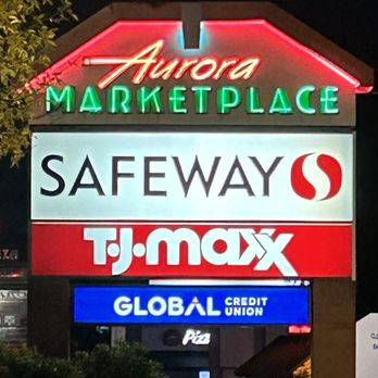 Aurora Marketplace - Sign on corner of Pacific Hwy. 99 & 238th St. SW for the Aurora Marketplace shopping plaza. - Shopping Centers Near Me - Edmonds, Washington
