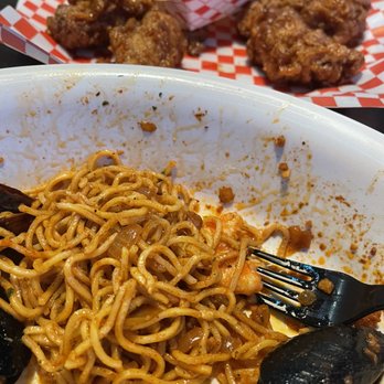 Luv Dduk - Cajun Garlic noodles w mussels and shrimp! Garlic chicken wings -It had the perfect amount of seasoning, spices and perfectly made. BOMB! - Korean Near Me - Cerritos, California