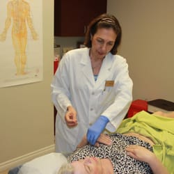 Hope, Health and Healing Center - Dr. Sue Mir and her acupuncture patient