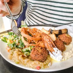 Mahmoud's - Close up delicious vegetarian falafel plate, october 2016