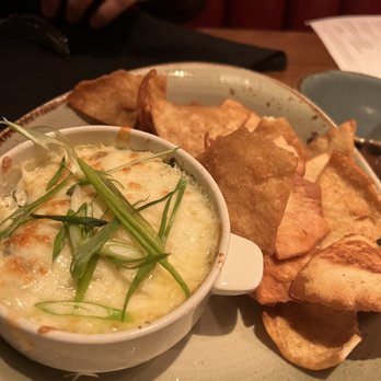Winberie's Restaurant & Bar - Hot Spinach Artichoke Dip - American Near Me - Summit, New Jersey
