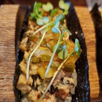 Gi-Jin - Eel Handroll - Sushi Bars Near Me - Pittsburgh, Pennsylvania
