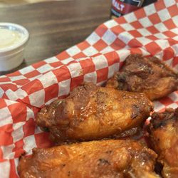 Sand Bar and Grill - Buffalo wings