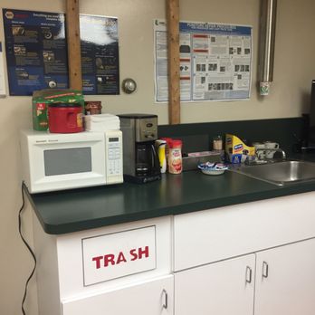Hoffmaster's Auto Care - Tea, coffee, popcorn & candy - Auto Repair Near Me - Silver Spring, Maryland
