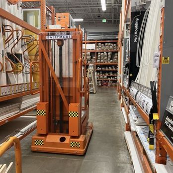 The Home Depot - Let's leave a forklift in the middle so the carts can't get through. Couldn't get a regular cart through here. - Hardware Stores Near Me - Coconut Creek, Florida