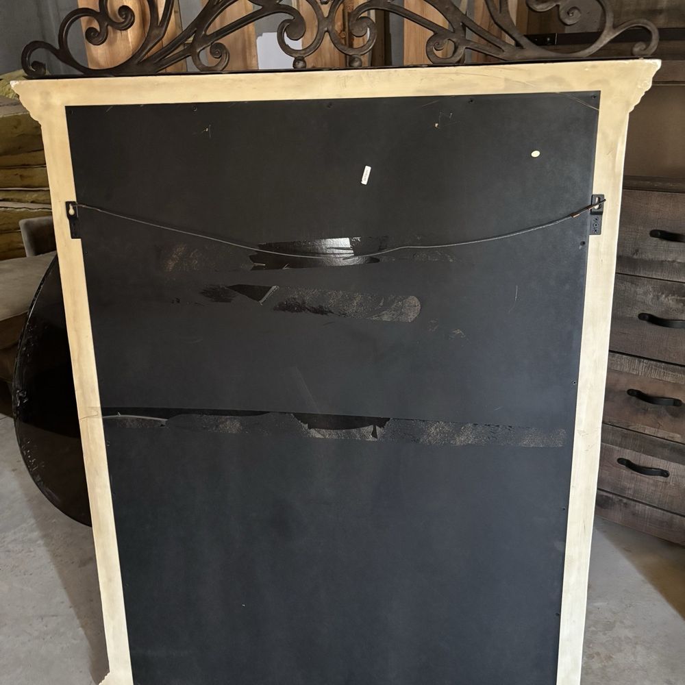 GDHY Logistics - Mirror- go out - Junk Removal & Hauling Near Me GDHY Logistics - Mirror- go out - Junk Removal & Hauling Near Me