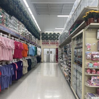 Hobby Lobby - Arts & Crafts Near Me - Massapequa Park, New York