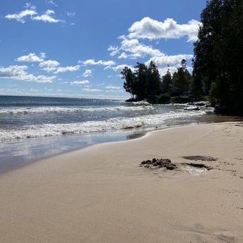 Glidden Lodge Beach Resort - Resorts Near Me - Sturgeon Bay, Wisconsin