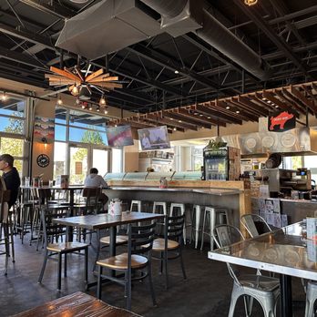 Von Ebert Pizzeria & Taproom - Dining area - Brewpubs Near Me - Portland, Oregon Von Ebert Pizzeria & Taproom - Dining area - Brewpubs Near Me - Portland, Oregon