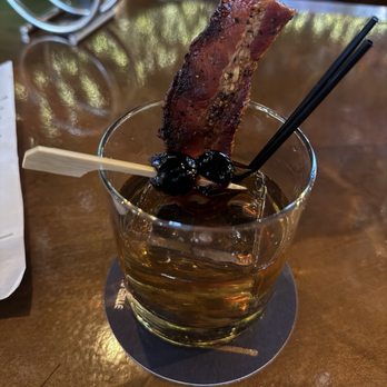 Deja Brew Bar & Grill - Bars Near Me - Oak Lawn, Illinois