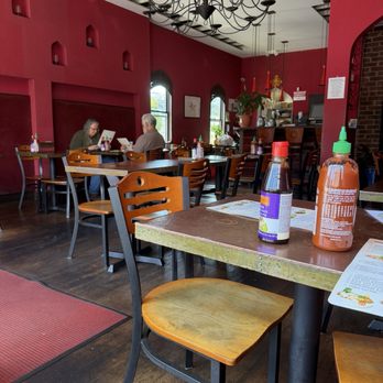 Sunflower Potrero Hill - How the restaurant looks like - Vietnamese Near Me - San Francisco, California