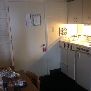 Cutty Sark - Kitchen bathroom is to the left - Hotels Near Me - Virginia Beach, Virginia
