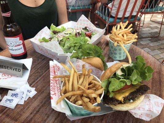 Betty's Burgers by null
