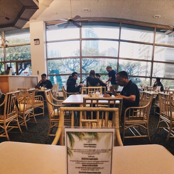 Cafe 410 - Inside the cafe - American Near Me - Honolulu, Hawaii