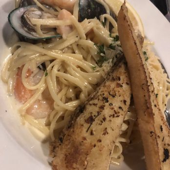 Restaurant 604 - Seafood Pasta - Breakfast & Brunch Near Me - Honolulu, Hawaii