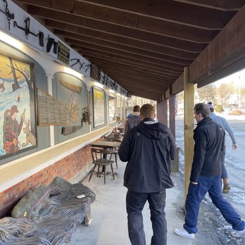 Singleton's General Store - Front of the store - Meat Shops Near Me - Proctorsville, Vermont