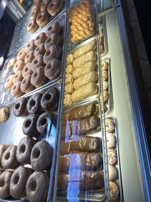 Donut King by null
