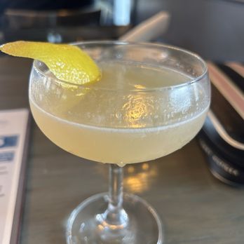 NWB Next Whiskey Bar Plainfield - Gin squeeze - American Near Me - Plainfield, Illinois NWB Next Whiskey Bar Plainfield - Gin squeeze - American Near Me - Plainfield, Illinois