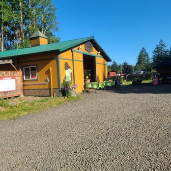 Bushel & Barrel Ciderhouse - Cideries Near Me - Poulsbo, Washington