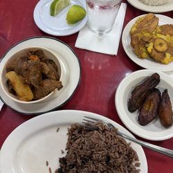 Tropical Restaurant - Carne al vino