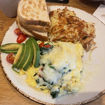 Good Times Cafe - Spinach, cherry tomatoes and avocado omelette, hash browns with toast - American Near Me - Cabazon, California
