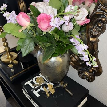 La Fleur Eclose - Florists Near Me - Encino, California