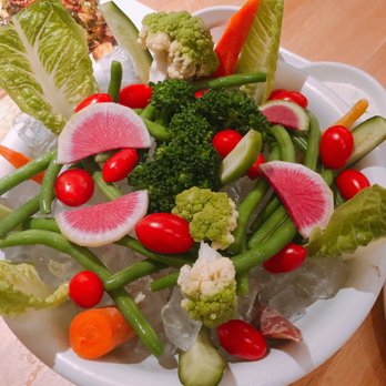 True Food Kitchen - Farmers Market Crudités - Vegetarian Near Me - Pasadena, California True Food Kitchen - Farmers Market Crudités - Vegetarian Near Me - Pasadena, California