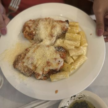 Mare e Monte - Chicken Parmesan - Italian Near Me - San Antonio, Texas