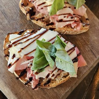 Settebello Pizzeria Napoletana - Crostini con Crudo - Pizza Near Me - Henderson, Nevada Settebello Pizzeria Napoletana - Crostini con Crudo - Pizza Near Me - Henderson, Nevada