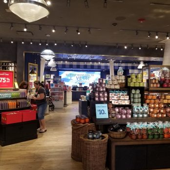 Bath & Body Works - Cosmetics & Beauty Supply Near Me - Glendora, California