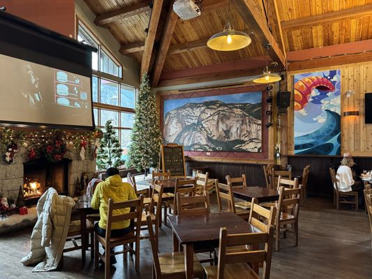 Howe Sound Inn & Brewing by null