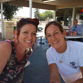 Hula's - American Near Me - Escalon, California