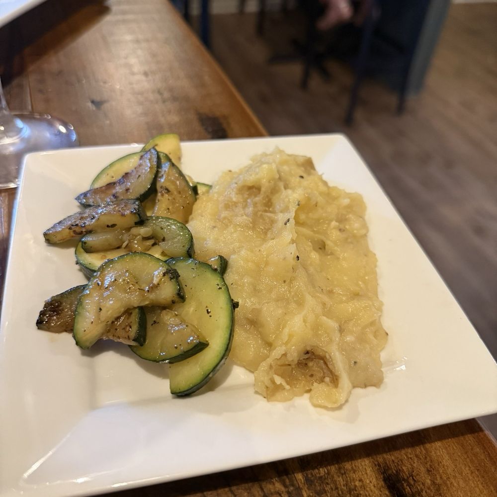 Gray Fox Kitchen and Cocktails - Seasonal vegetables and mashed potatoes - Seafood Near Me - Morgantown, West Virginia