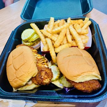 Dave's Hot Chicken - Chicken Shop Near Me - Las Vegas, Nevada
