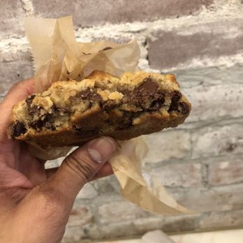 Levain Bakery - Bakeries Near Me - New York, New York