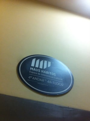 Maus Hábitos by null