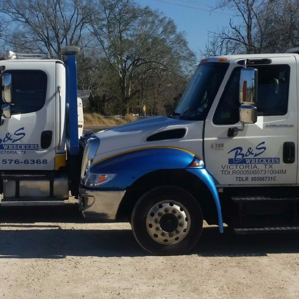 B & S WRECKERS Updated August 2024 919 Old Goliad Rd, Victoria