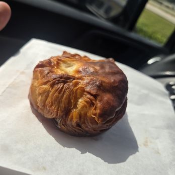 L’atelier Des Pains - Kouign-amann - Bakeries Near Me - Delray Beach, Florida